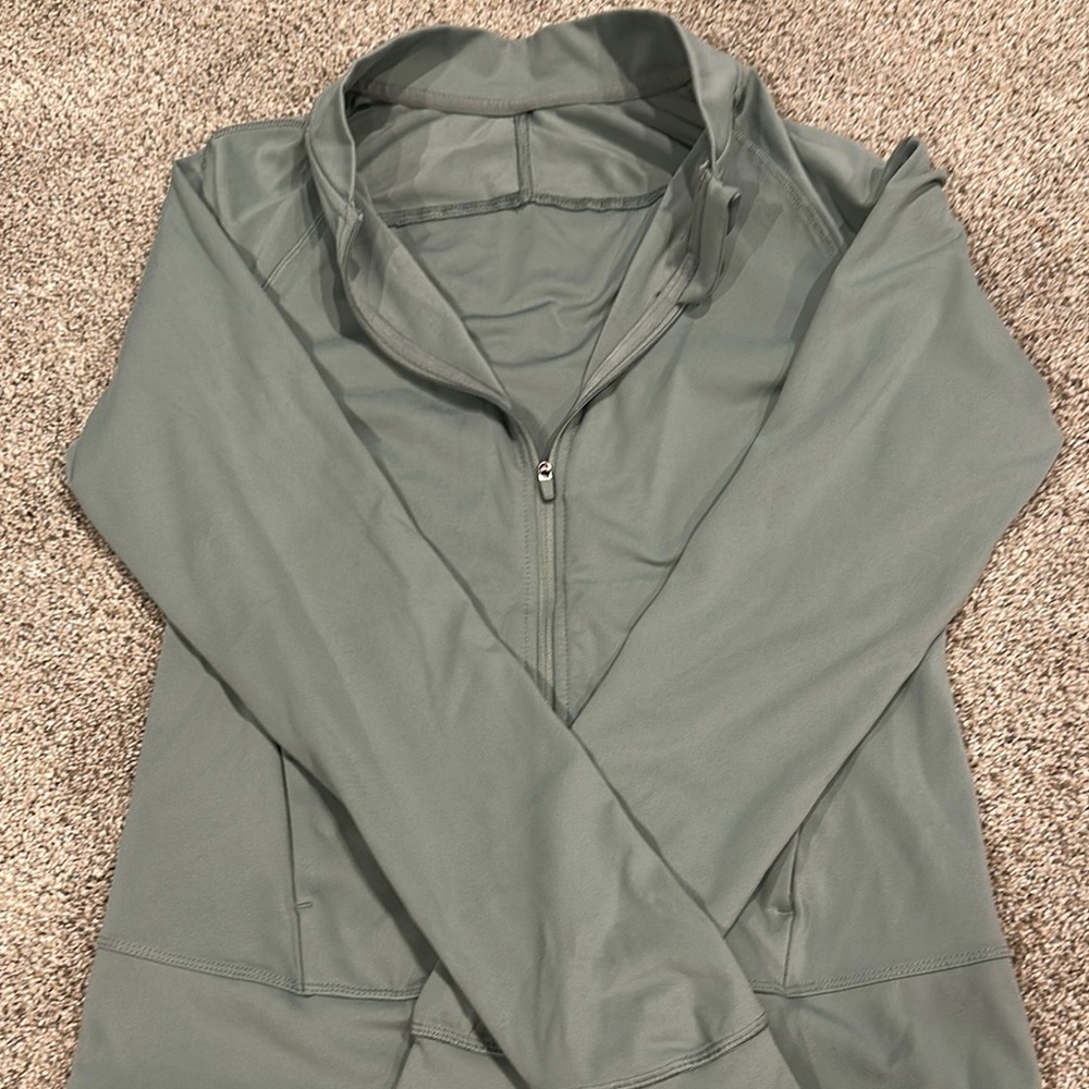 Gray Tactical Jacket with Stand-up Collar and Weather-resistant Material